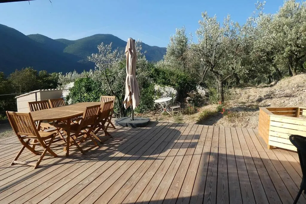 La Maison Des Oliviers - 6 Personnes, 3 Chambres Nyons